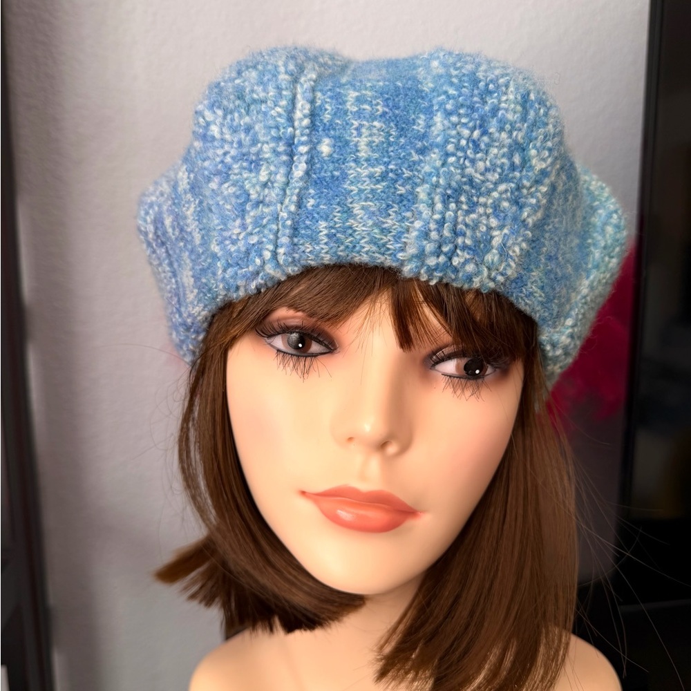 Blue Ombré Knit Beret - Picture 5 of 8